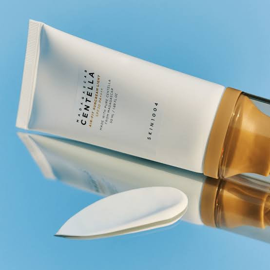 ضد آفتاب سنتلا ماداگاسکار (SKIN1004 Madagascar Centella Air-Fit Suncream Plus SPF50+ PA++++