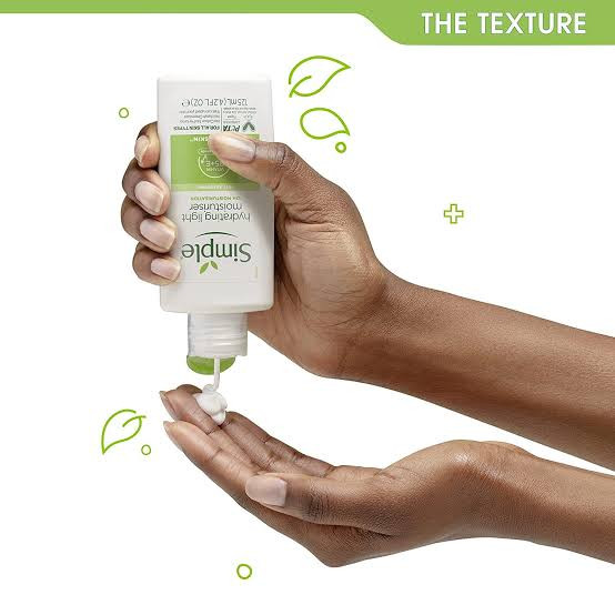 کرم مرطوبکننده لایت سیمپل (Simple Kind to Skin Hydrating Light Moisturiser)